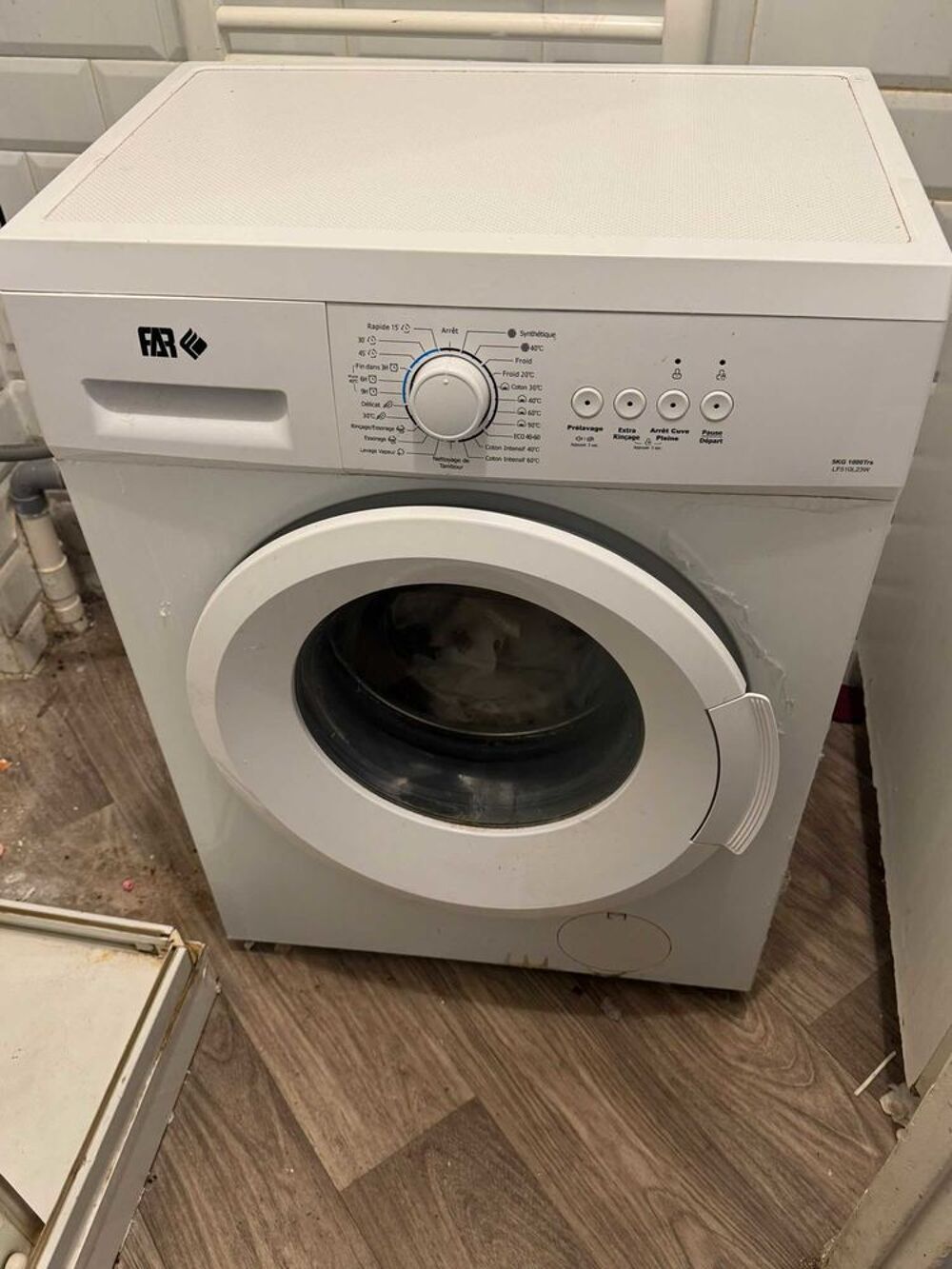 Machine &agrave; laver et s&egrave;che-linge en bon &eacute;tat Electroménager