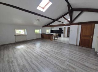  Appartement à louer 4 pièces 102 m²