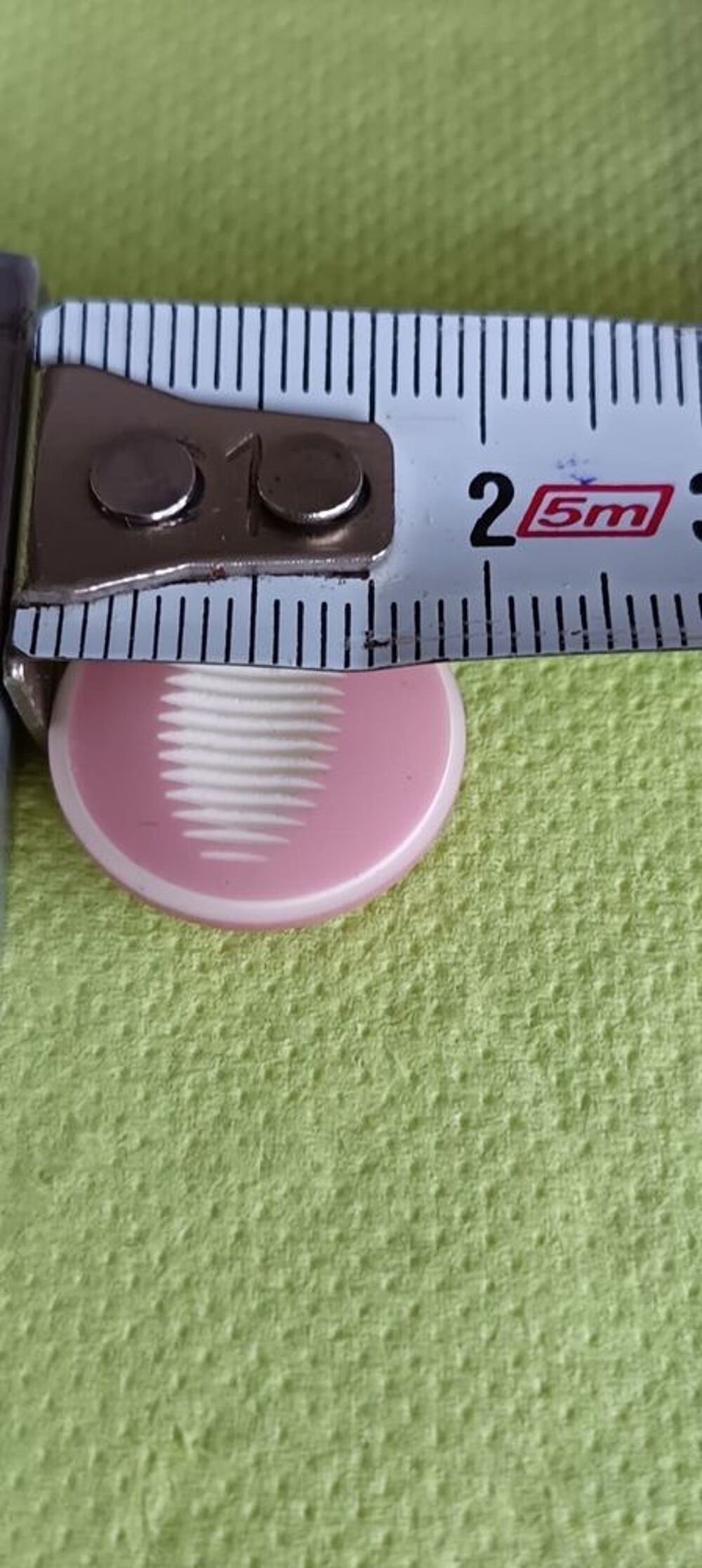 Lot de 18 Boutons- Harmonie de Roses &amp; Beige - 1.2 &agrave; 2.5 cm Décoration