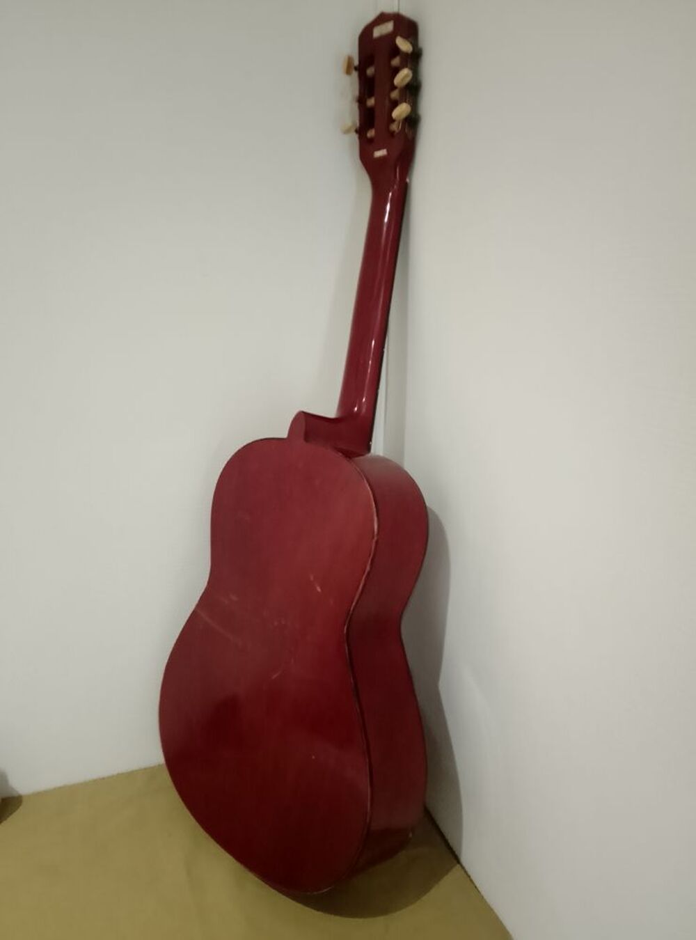 Guitare cordes compl&egrave;te pr&ecirc;te a jouer Instruments de musique
