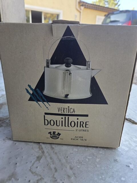 Bouilloire Vertica 2 litres en inox ? Neuve 0 Saint-Paul-en-Forêt (83)