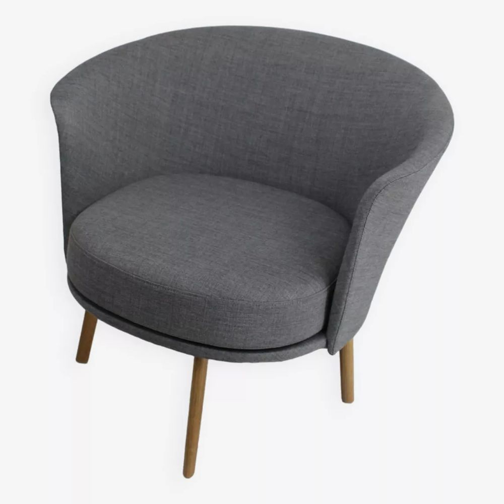 Fauteuil lounge Dorso dessin&eacute; par GamFratesi pour HAY Meubles