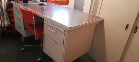 Bureau mtal industriel STRAFOR 91- Forges de Strasbourg 280 Saint-Herblain (44)