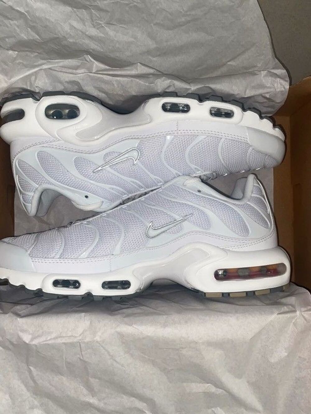 Achetez air max tn blanche occasion annonce vente Fresnes 94