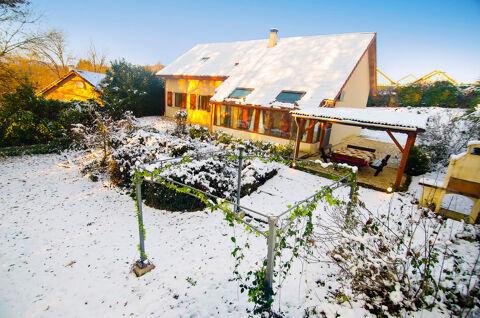   Villa 7 pi�ces 134m2 - 2,800m2 de terrain Maison - 7 pi�ce(s) - 134 m�