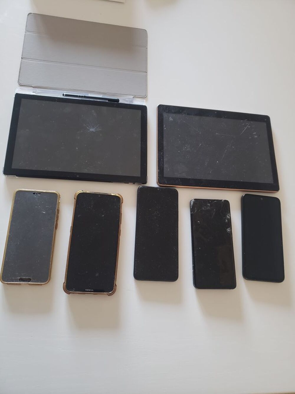 T&eacute;l&eacute;phones + Tablettes Téléphones et tablettes
