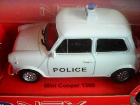 Voiture Mini Cooper 1300  Police Welly Nex Modèle réduit 14 Marmande (47)