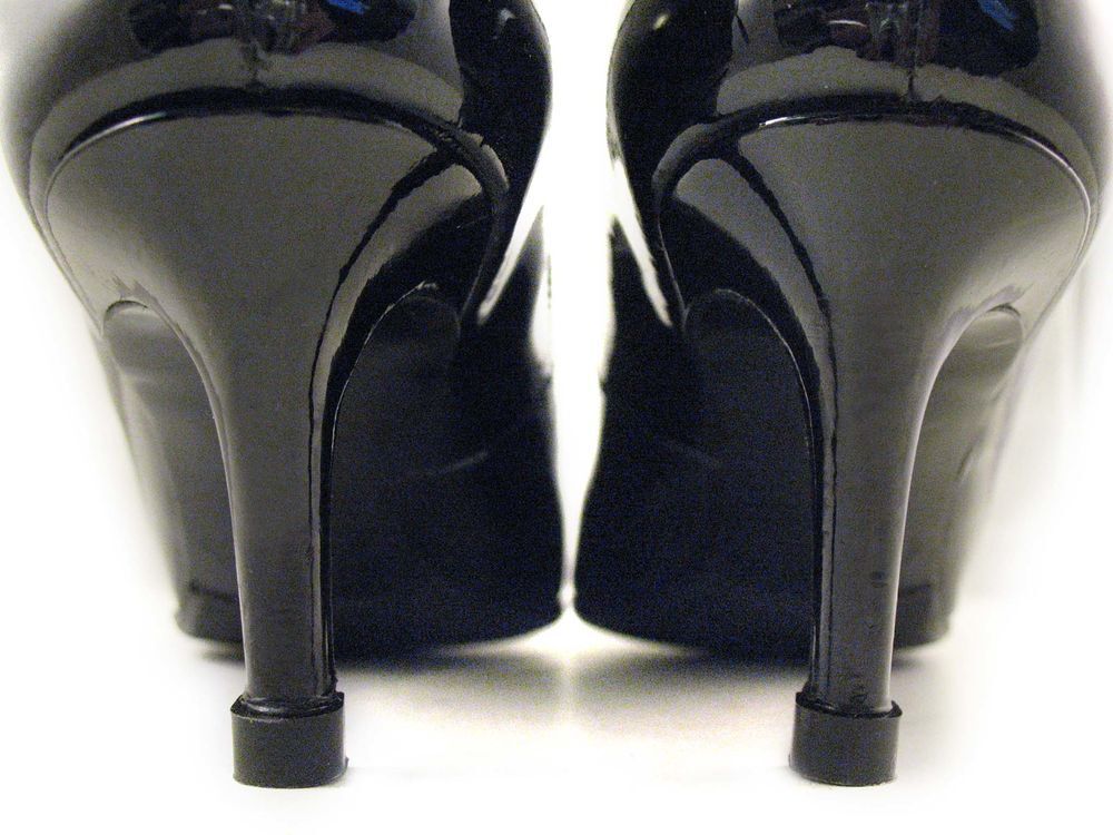 ESCARPINS TOD'S TAILLE 37,5
Chaussures