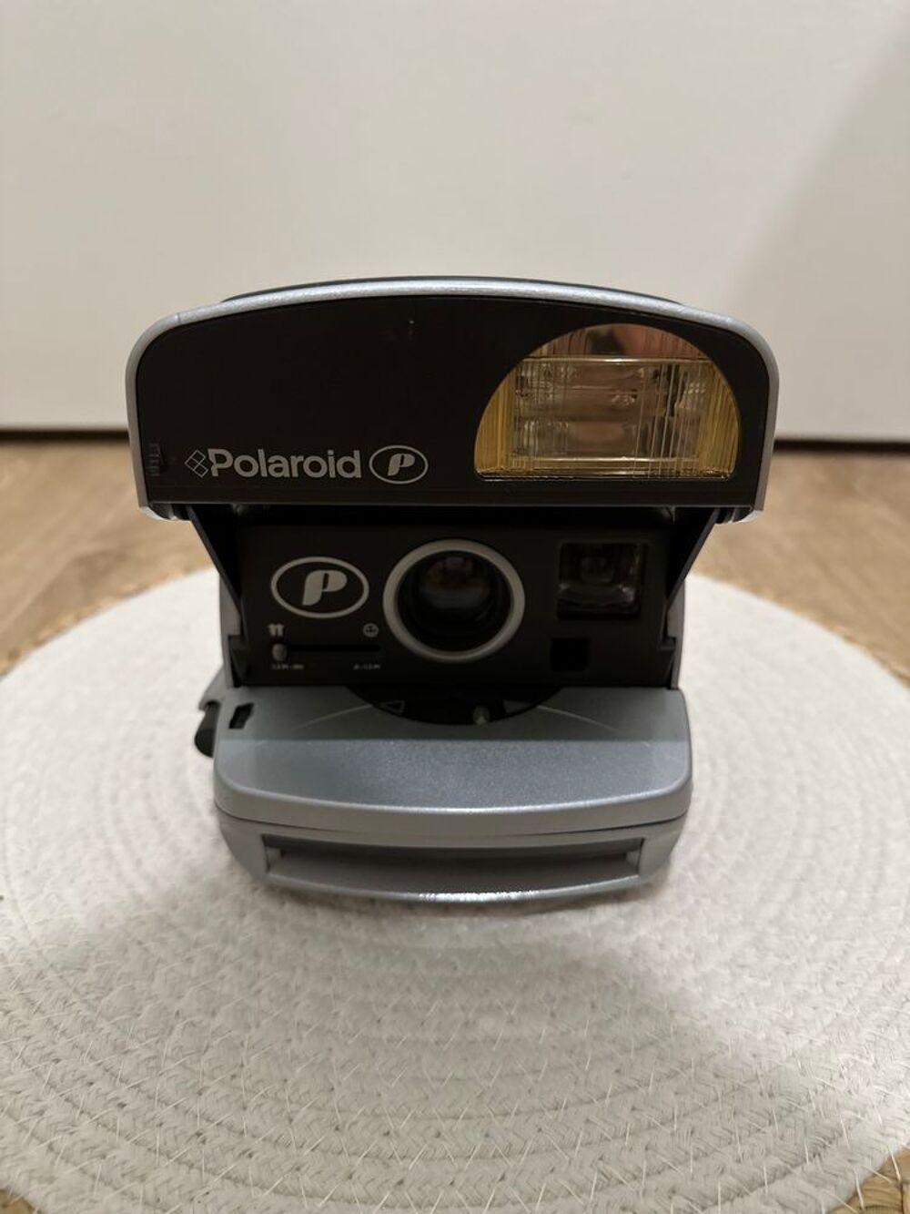 appareil photo Polaro&iuml;d vintage Photos/Video/TV