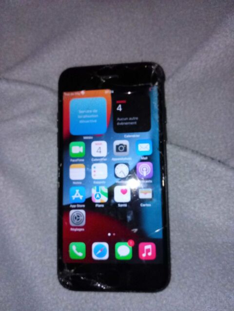 iPhone 7 noir Le Tampon (97)