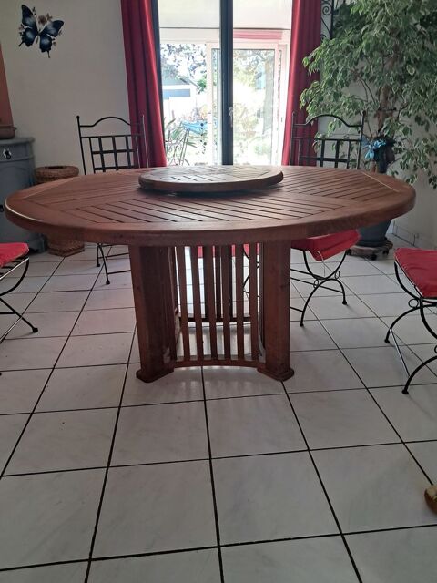table ronde 350 Villaines-les-Rochers (37)