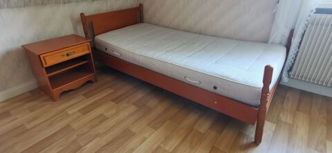 Lit et petit chevet en bois 60 Wittelsheim (68)