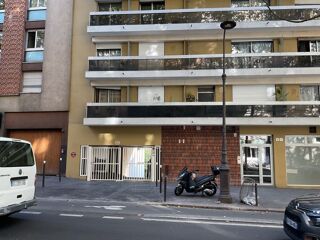  Parking / Garage à louer 2 m² Paris