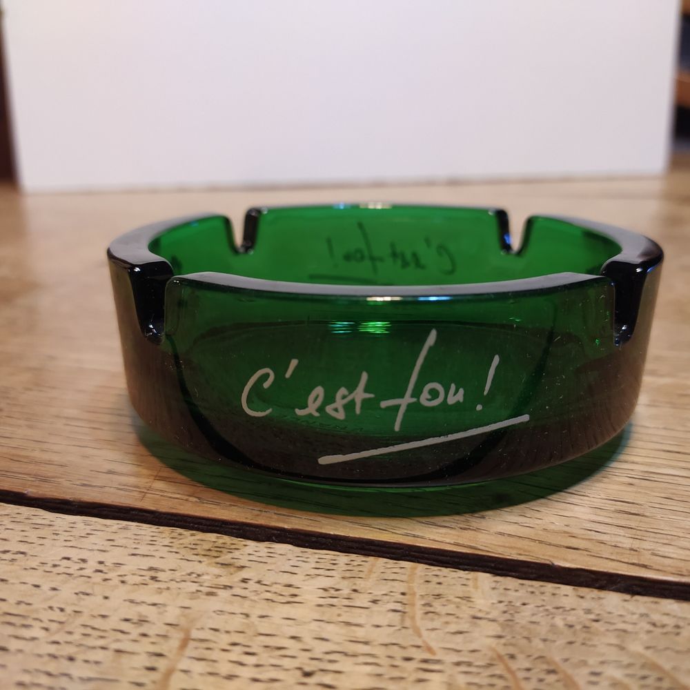 cendrier Neuf de couleur verte Décoration