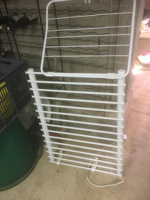 RADIATEUR ETENDOIR SALLE DE BAIN 30 Le Crs (34)