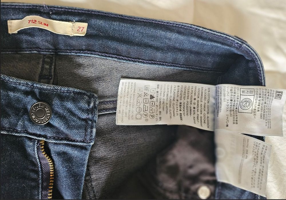 Jeans Lewistrauss T M tr&egrave;s bon &eacute;tat Vêtements