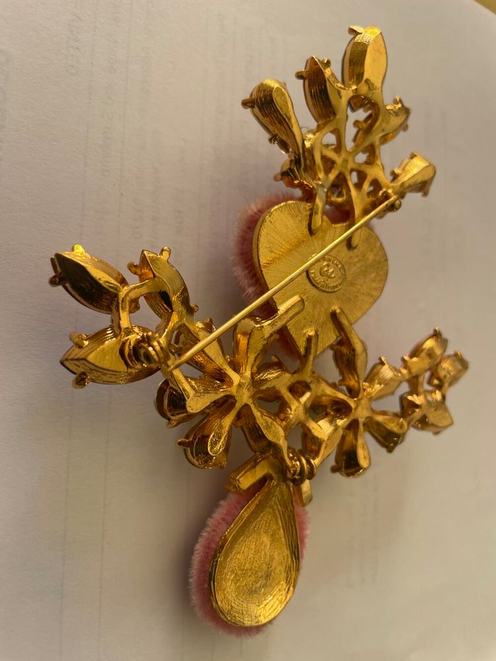 Broche Demi-Croix GM Strass Multicolore, Coeur strass poire Bijoux et montres