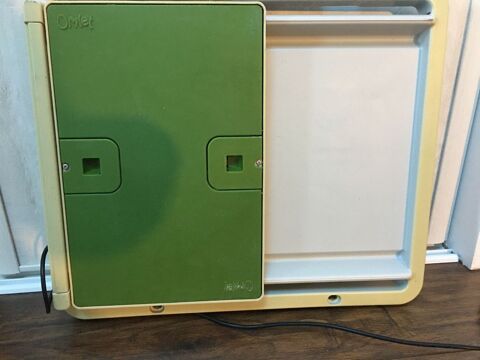 porte de poulailler de marque OMLET 90 77230 Montg�-en-go�le