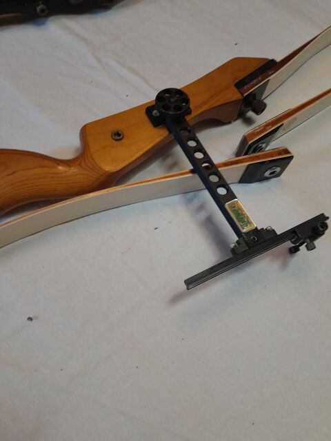 Arc branches 38lb.plus viseur.. 80 Mal-Carhaix (22)