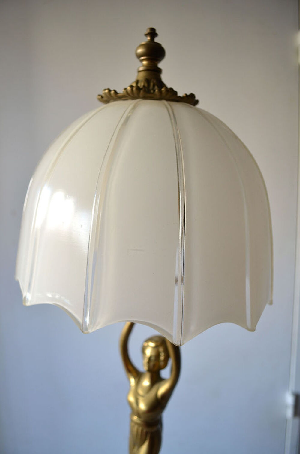 Lampe Art d&eacute;co Femme En Bronze Décoration