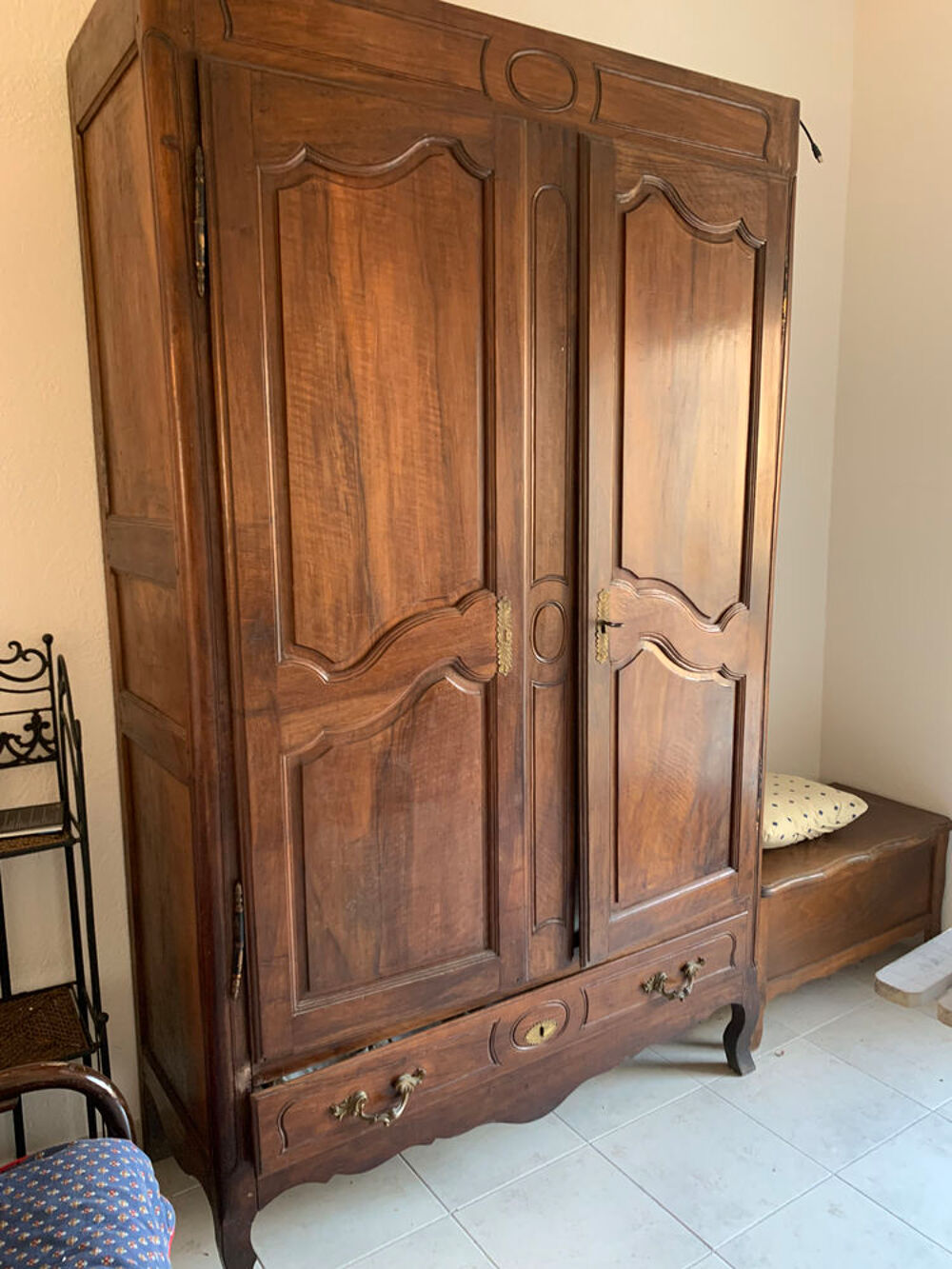 Armoire marseillaise Meubles