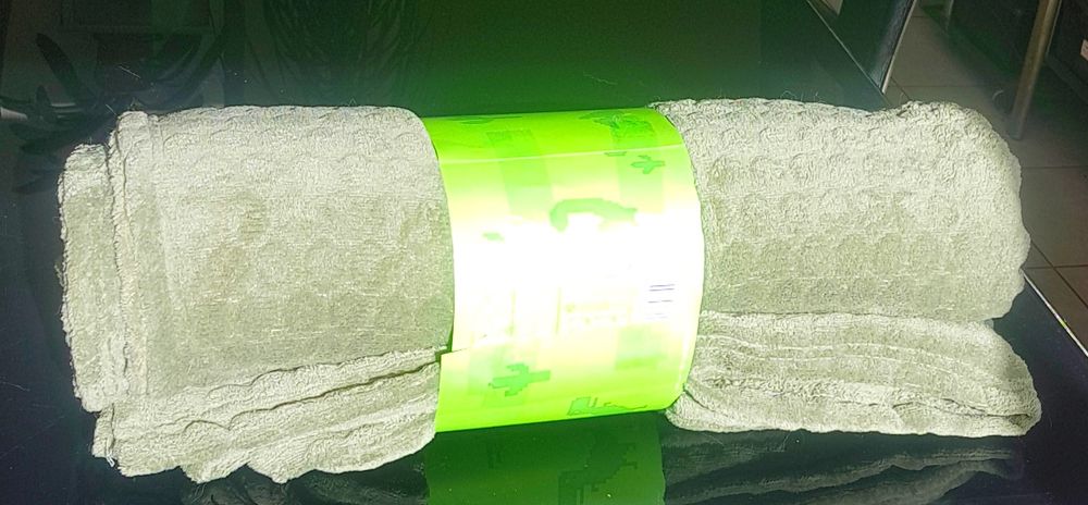 Plaid, couverture, 205 X 215,, neuf, vert
Décoration