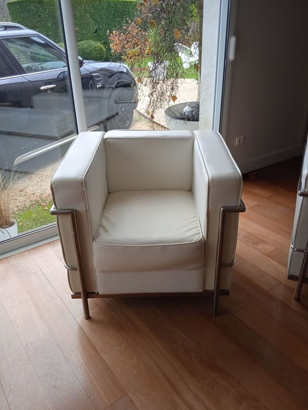 Canap&eacute; et fauteuil de caract&egrave;re Meubles