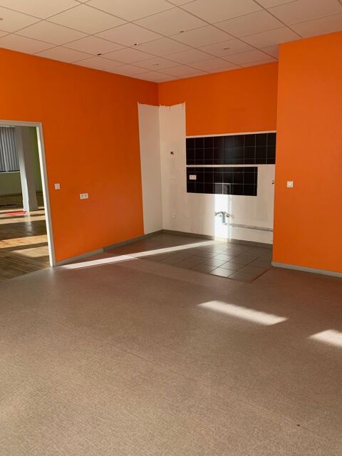 BELFORT, LOUE PROCHE AUTOROUTE, BUREAU OU LOCAL DE 387M² ETAGE AVEC PARKINGS 3000 90000 Belfort