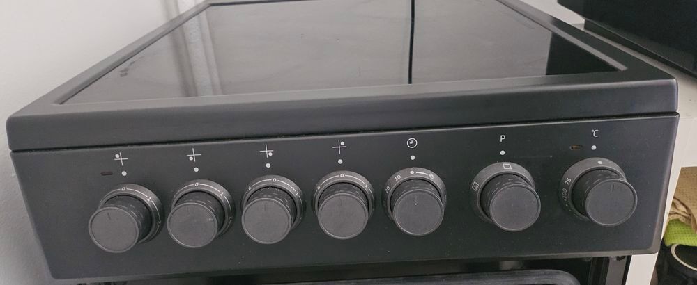 Cuisini&egrave;re Beko vitroc&eacute;ramique Electroménager