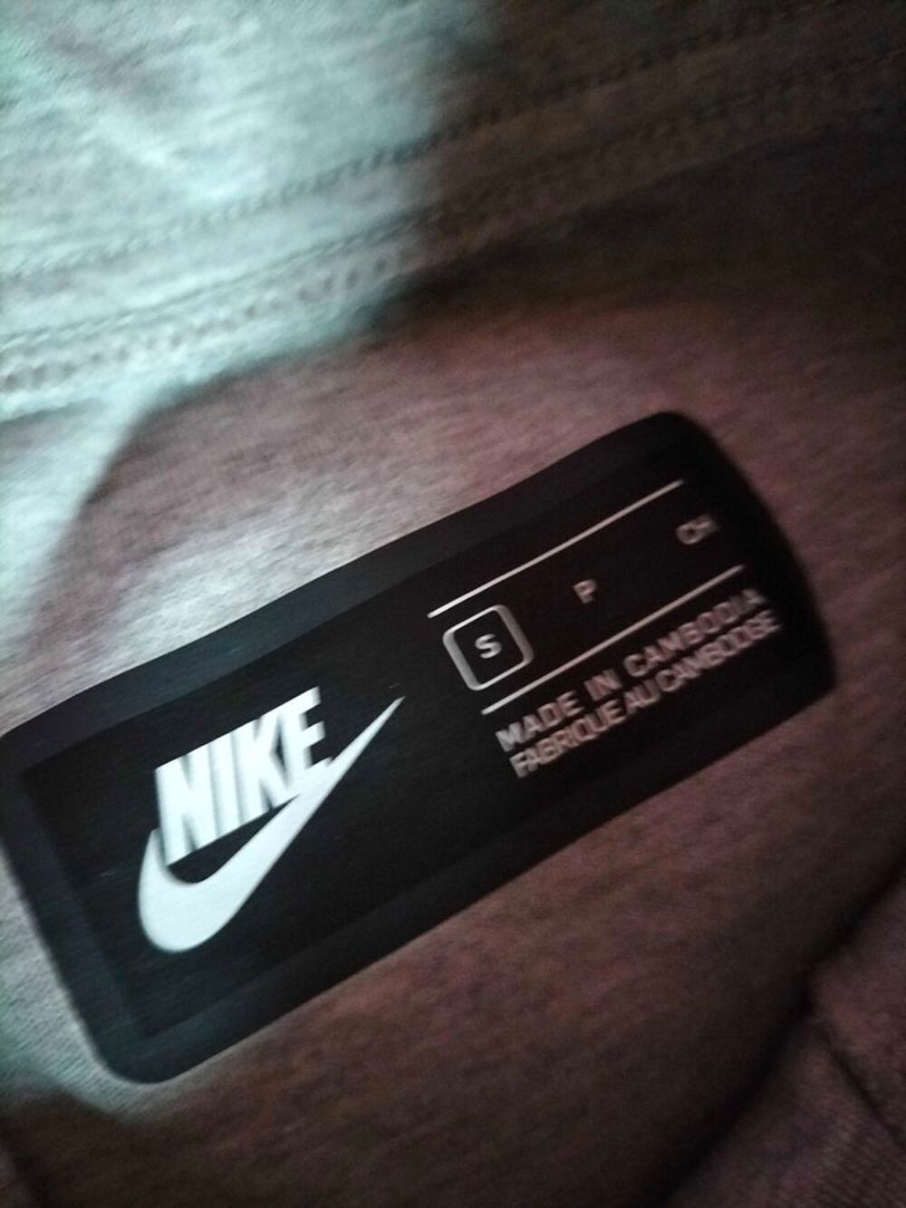 pantalon jogging Nike taille S tr&egrave;s bon &eacute;tat Vêtements