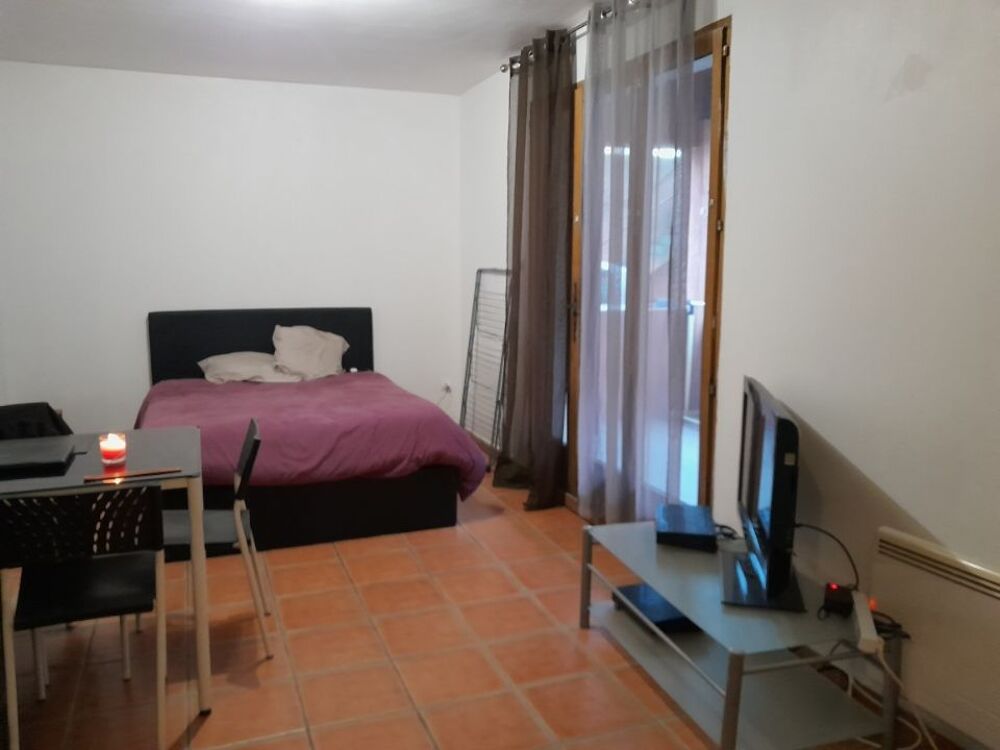 Location Appartement JOLI STUDIO MEUBLE+TERRASSE+PARK, SECURISE, PX CV, 650 € TTC Istres