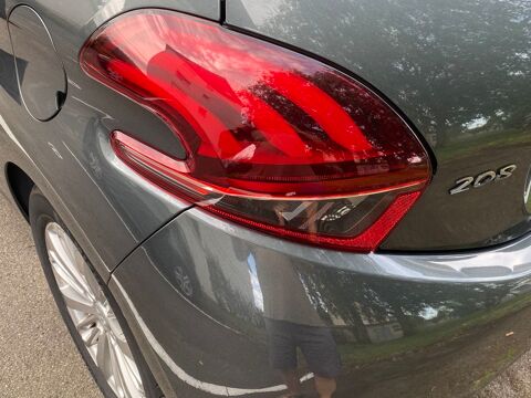 Peugeot 208 Allure S&S 110 cv