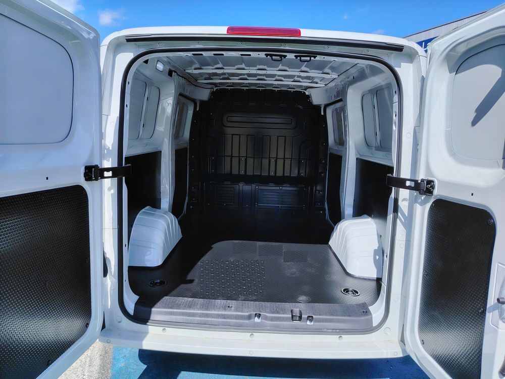 Deliver 5 E-DELIVER5 FOURGON L1H1 64 KWH 2026 occasion 53000 Laval