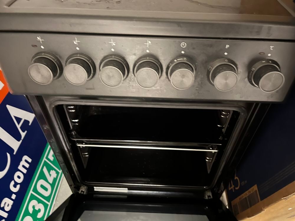  Cuisini&egrave;re pose libre /4 foyers vitroc&eacute;ramiques Beko Electromnager