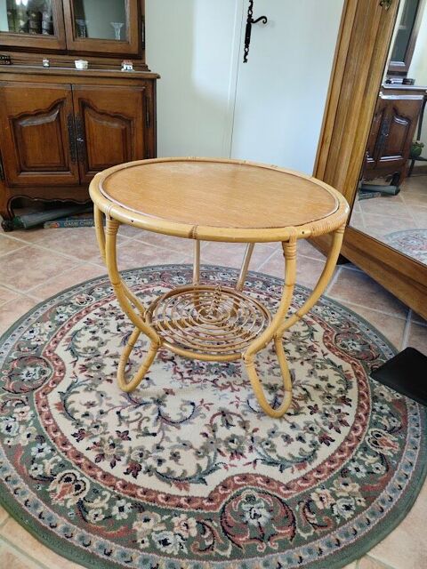 table en rotin Saint-Quentin-la-Poterie (30)