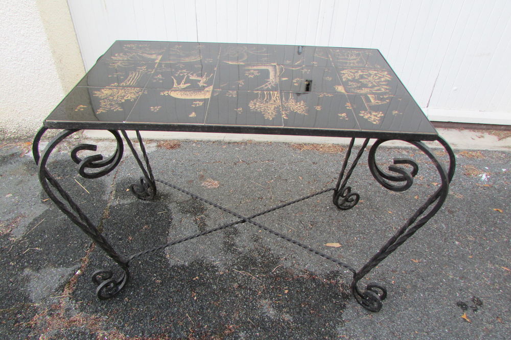 
Table basse vinc&eacute;ramique et fer forg&eacute; sign&eacute;e B.Dumas, 1950s Meubles