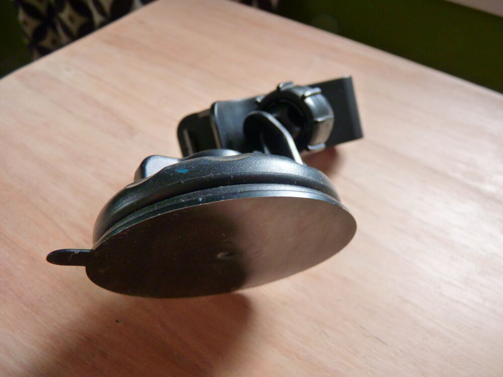 Support telephone voiture ventouse pour smartphone noir univ Téléphones et tablettes