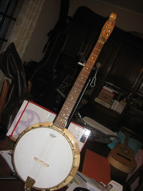 banjo traditionnel 5 cordes 350 Saint-Saturnin-lès-Avignon (84)