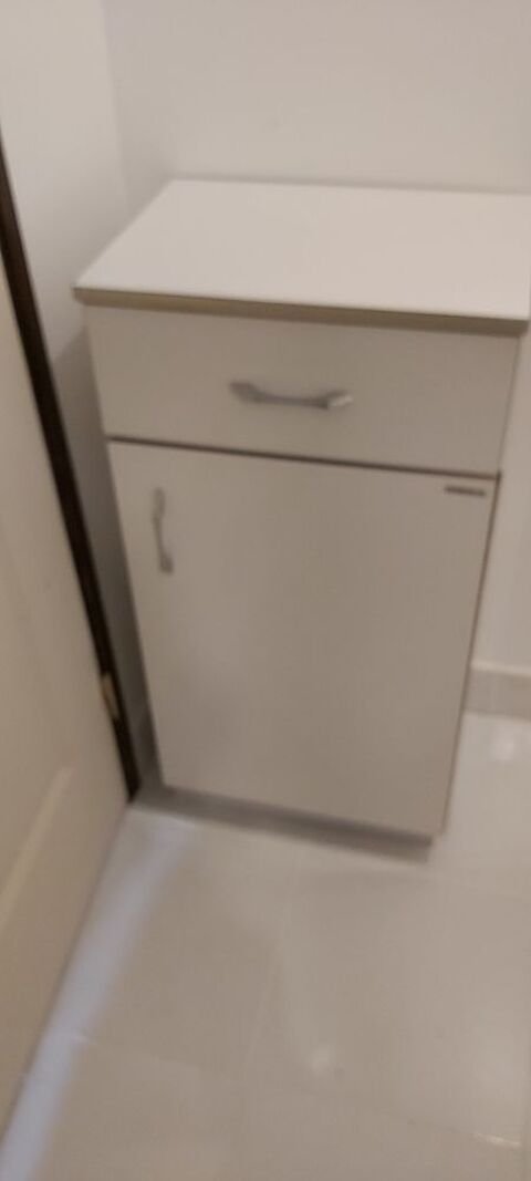 Petit meuble de salle de bain 10 Penne-d'Agenais (47)