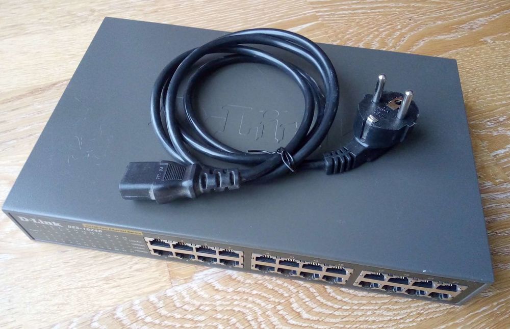 Switch TP-LINK 24 ports Fast Ethernet 10/100 Matériel informatique