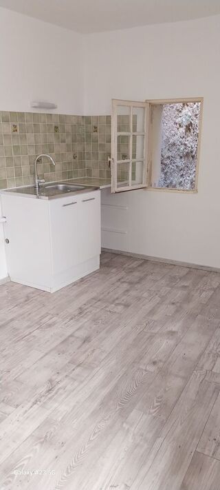  Appartement � louer 2 pi�ces 3 m� Mazan