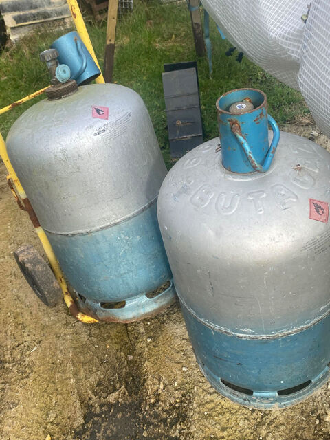bouteille propane gris bleu neuve 
cause change 0 La Londe (76)
