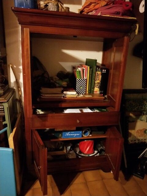 Meuble de t�l� en merisier bois massif Louis-Philippe. 80 Cournon-d'Auvergne (63)