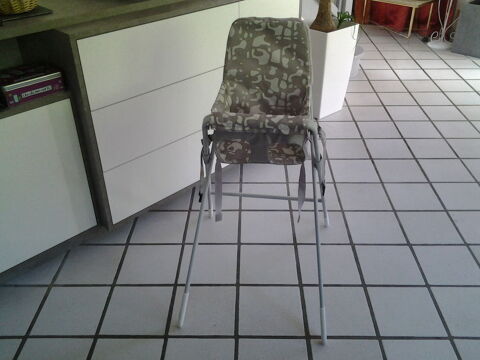 Chaise enfant 15 Chambry (73)