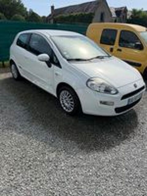 Punto PUNTO 1.3 MULTIJET 16V - 70 ACTIVE 2014 occasion 72230 Arnage