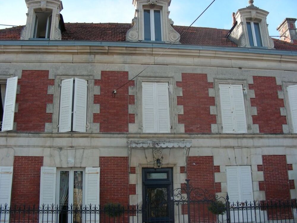   grand Gite de 38 ch pour 150 personnes à 20 mn des plages Poitou-Charentes, Mortagne-sur-Gironde (17120)