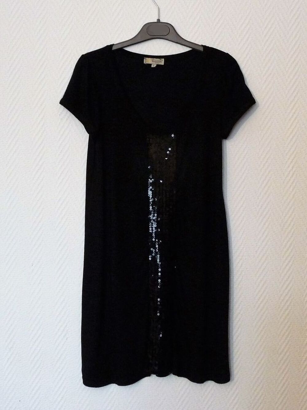 Tunique/ Robe Noir &agrave; Pastilles Noires Manches Courtes-Loona Vêtements