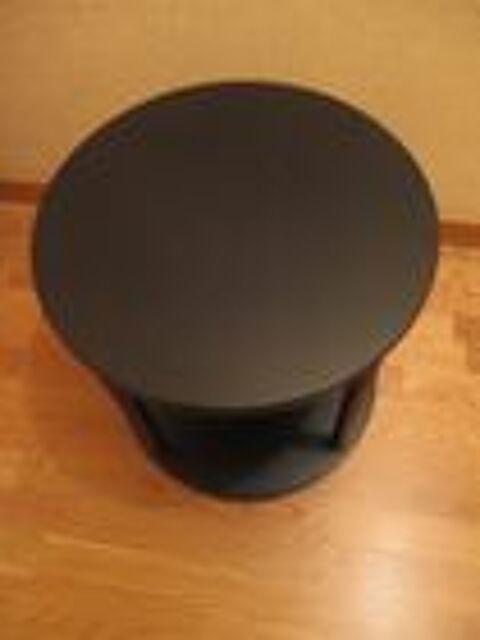 Table ronde noire en bois avec un bas en plus et autres mod 15 Mrignies (59)
