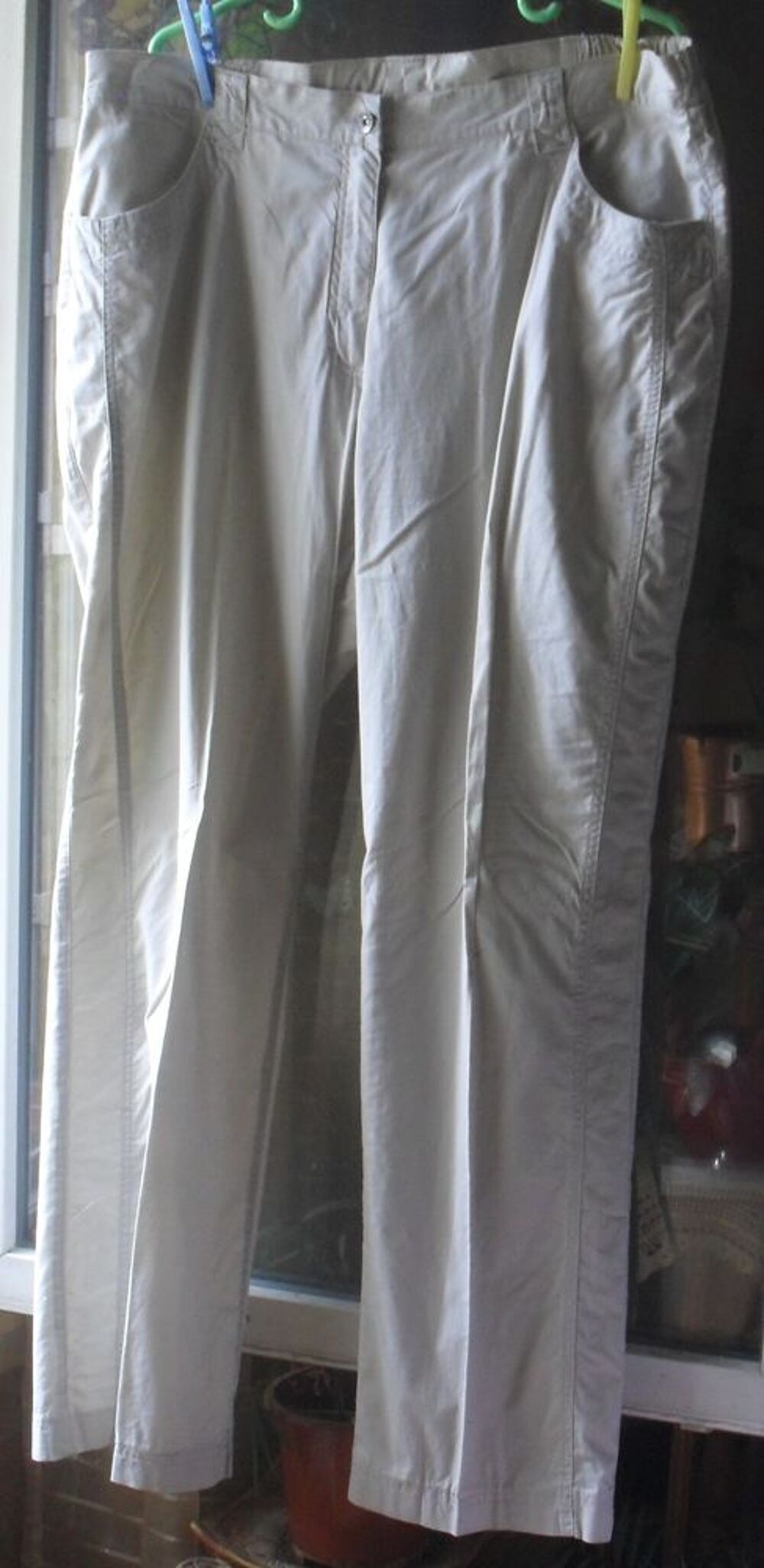 Pantalons l&eacute;ger blanc femme 
Yessica de C&amp;A
taille 52 Vêtements