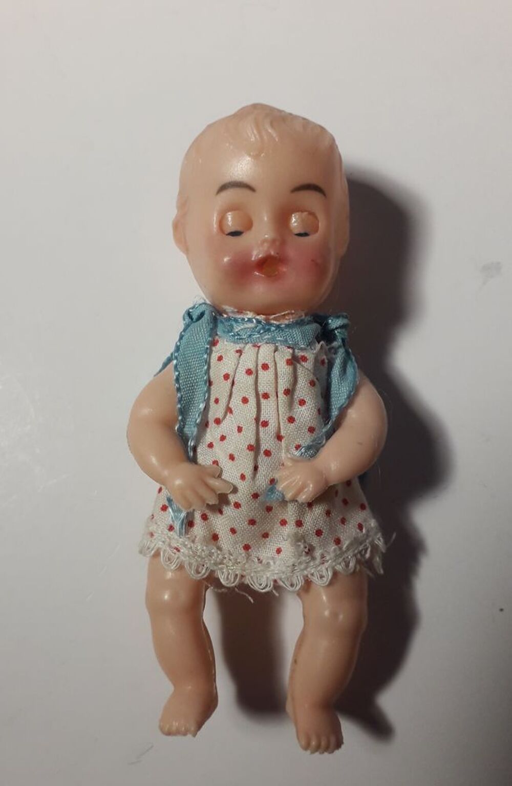Ancien mini poupon baigneur ( Hong Kong ) 